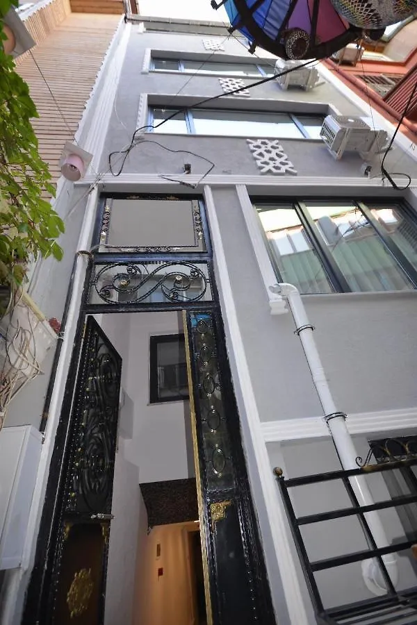 Ivy Sultanahmet contacts